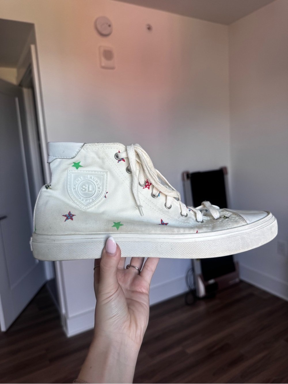 Saint Laurent Paris Men’s White Trainers - Picture 3 of 6